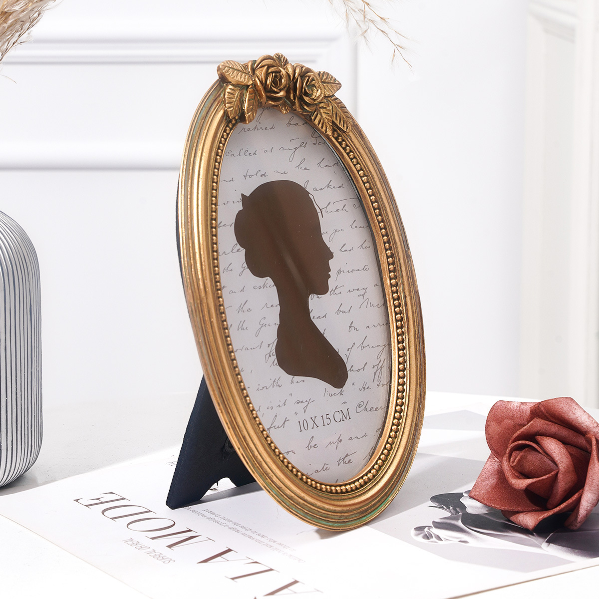 Cadre photo en relief rose le  - Photography Vintage avis et prix